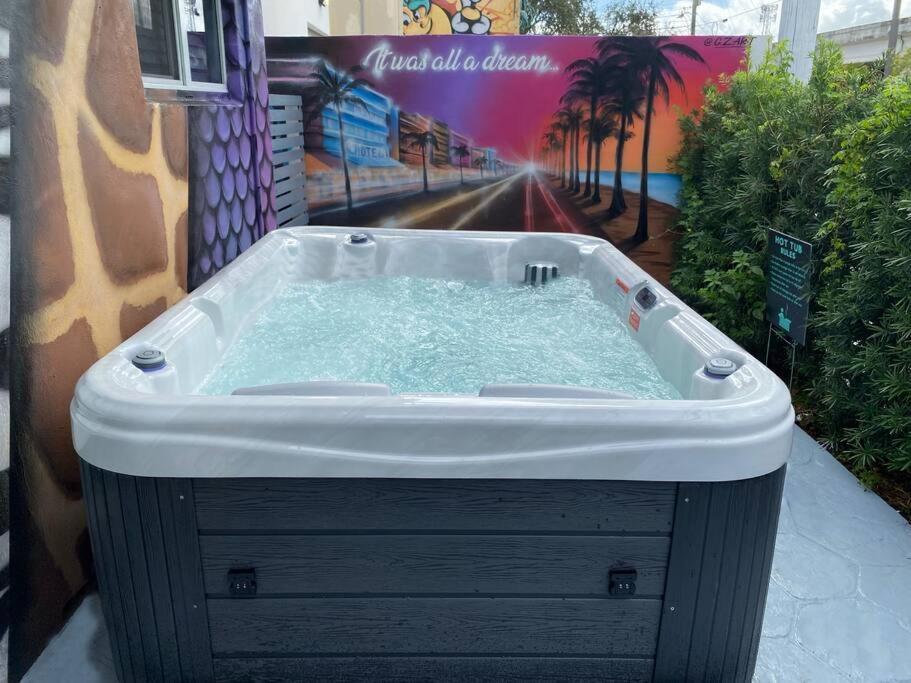 Unique Miami Art Escape W/ Hottub, Arcade & Murals Esterno foto